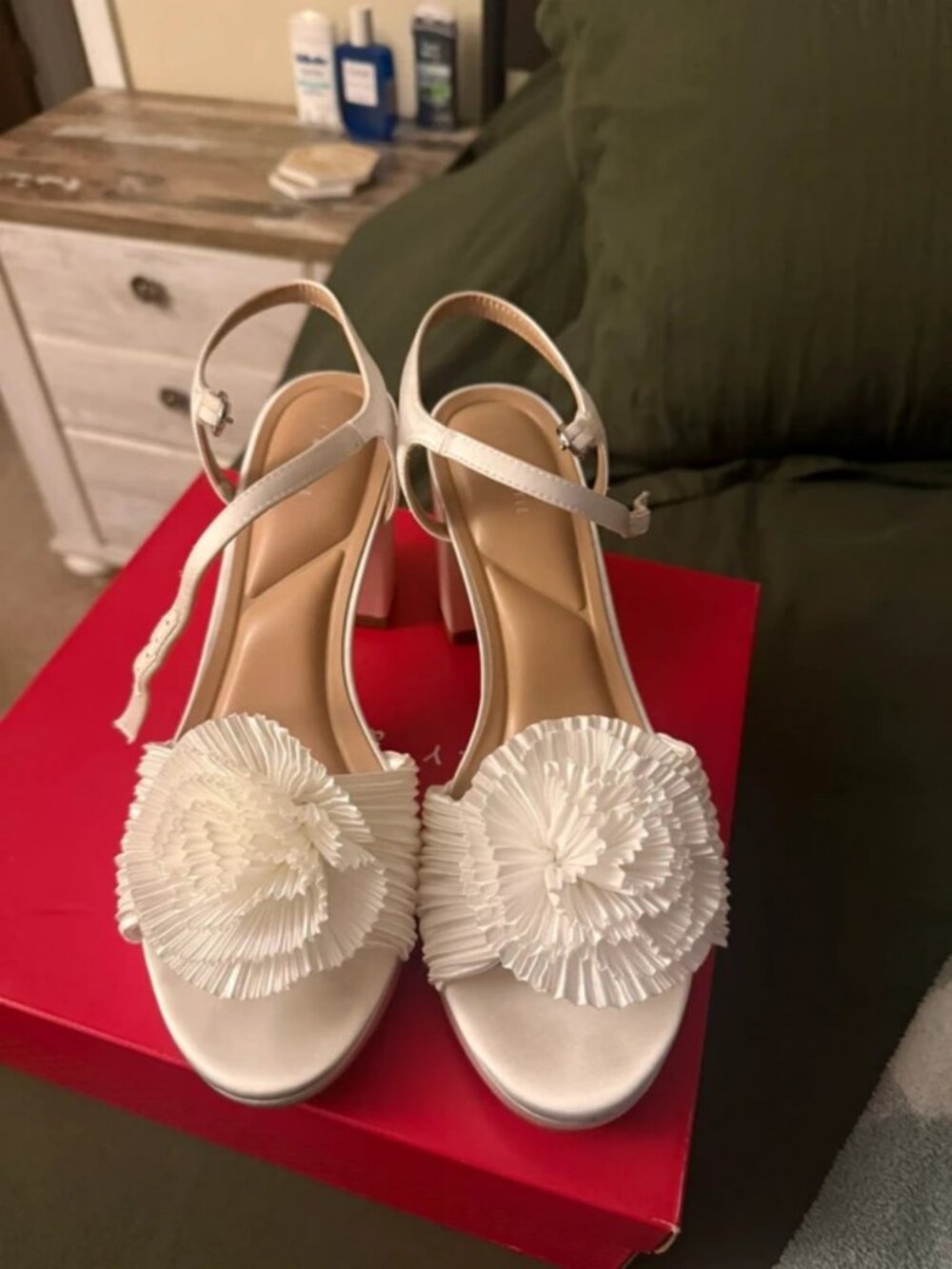 Kelly & Katie Heels White 9.5